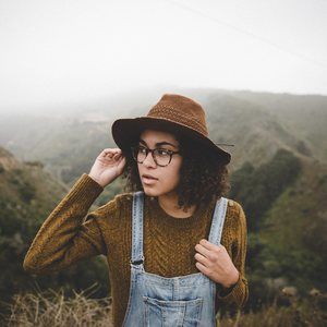 Meet your Posher, Alivia